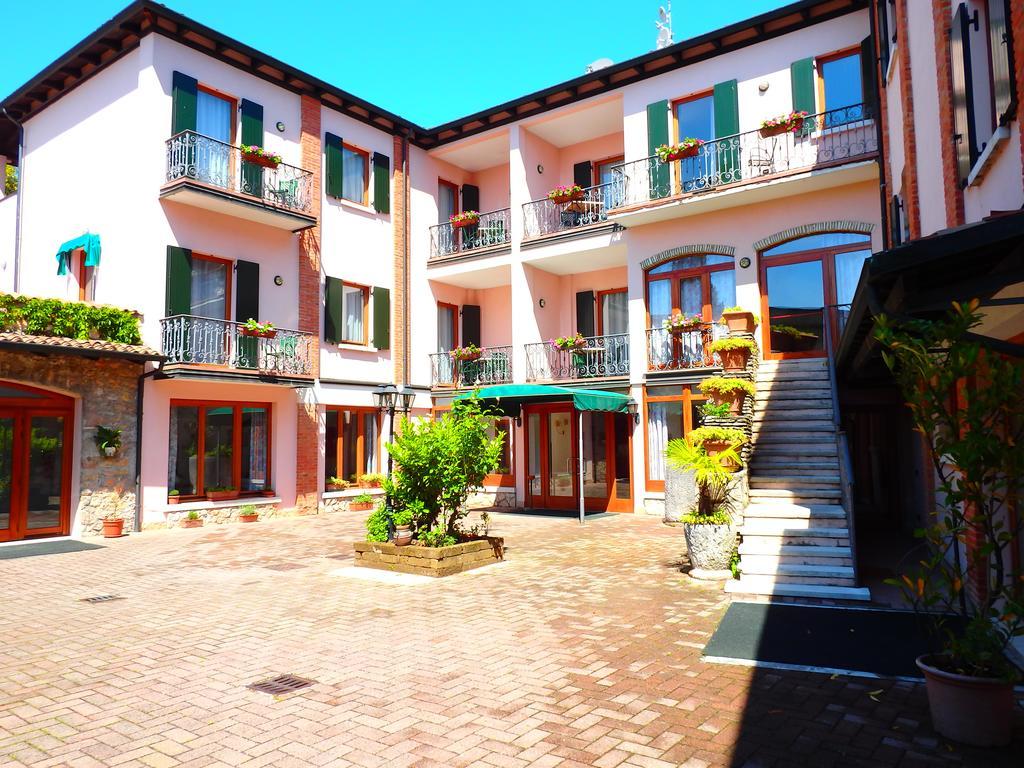 Hotel Meridiana Sirmione Exterior photo